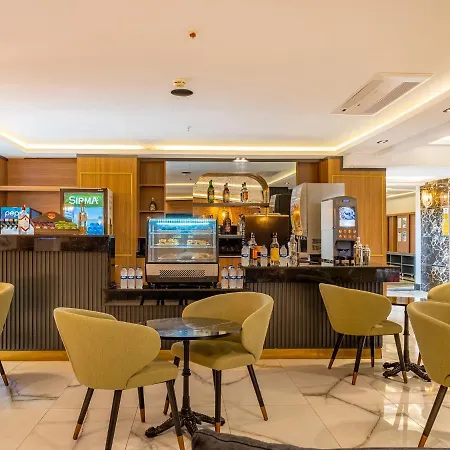 Grand Uysal & מלון דירות אלאניה