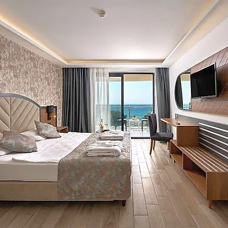 Grand Uysal & Apart Otel 3*