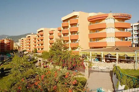 Ξενοδοχείο με διαμερίσματα Grand Uysal &