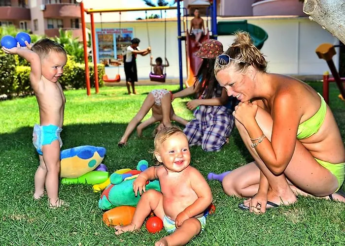 Apartmanhotel Grand Uysal & 3*